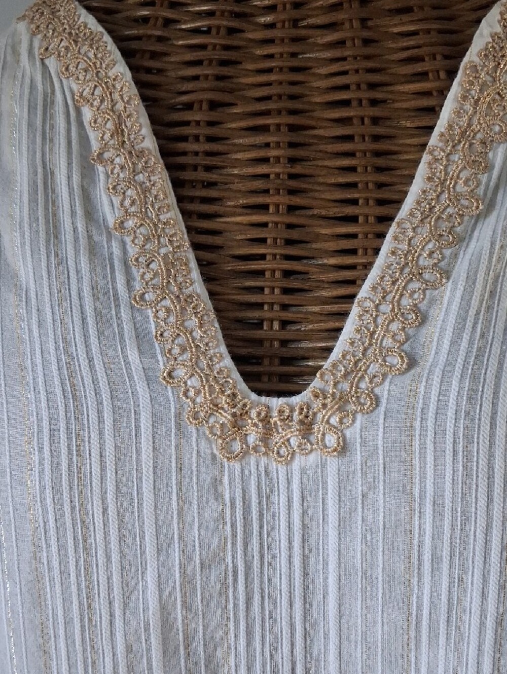 Lilly Pulitzer White Tunic with Gold Pinstripes - Picture 5 of 8